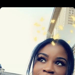 Meet your Posher, Carla